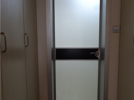 鋁木(mù)衛生(shēng)間(jiān)門(mén)2